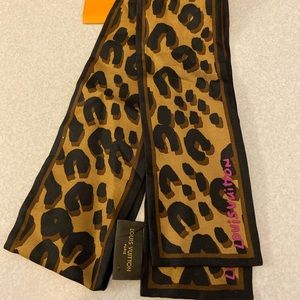 Louis Vuitton Leopard Bandeau